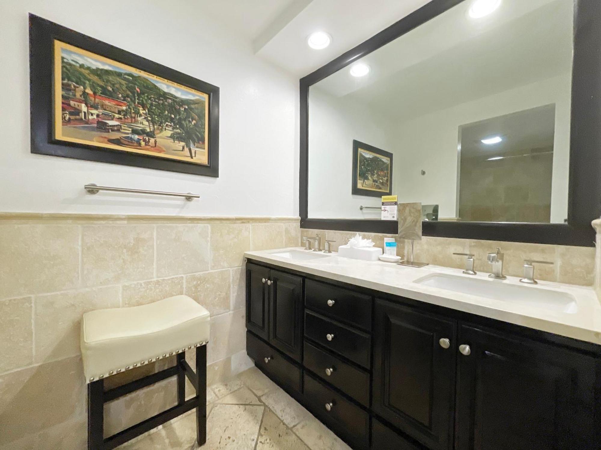 Catalina Courtyard Suites 아발론 외부 사진