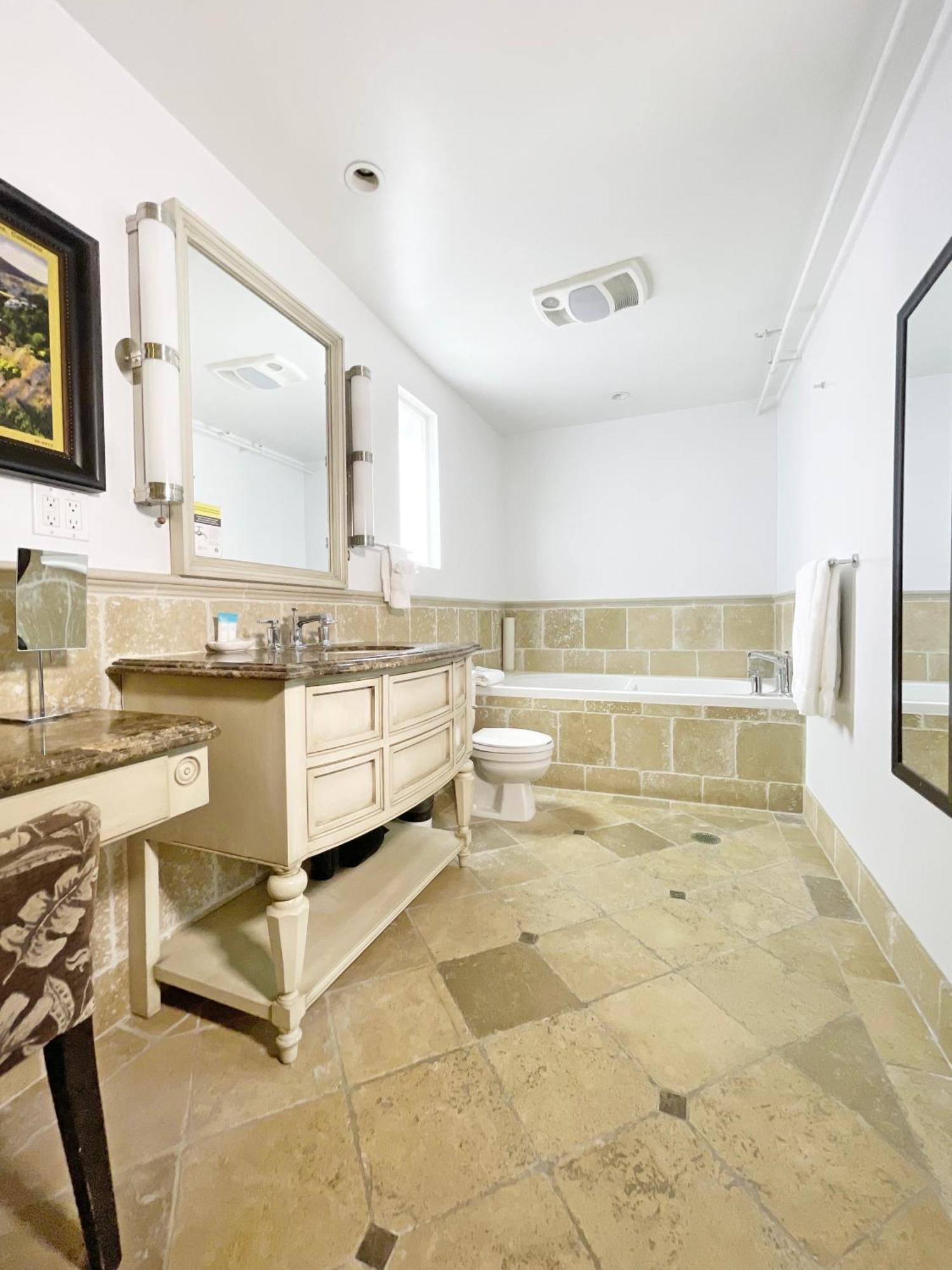Catalina Courtyard Suites 아발론 외부 사진