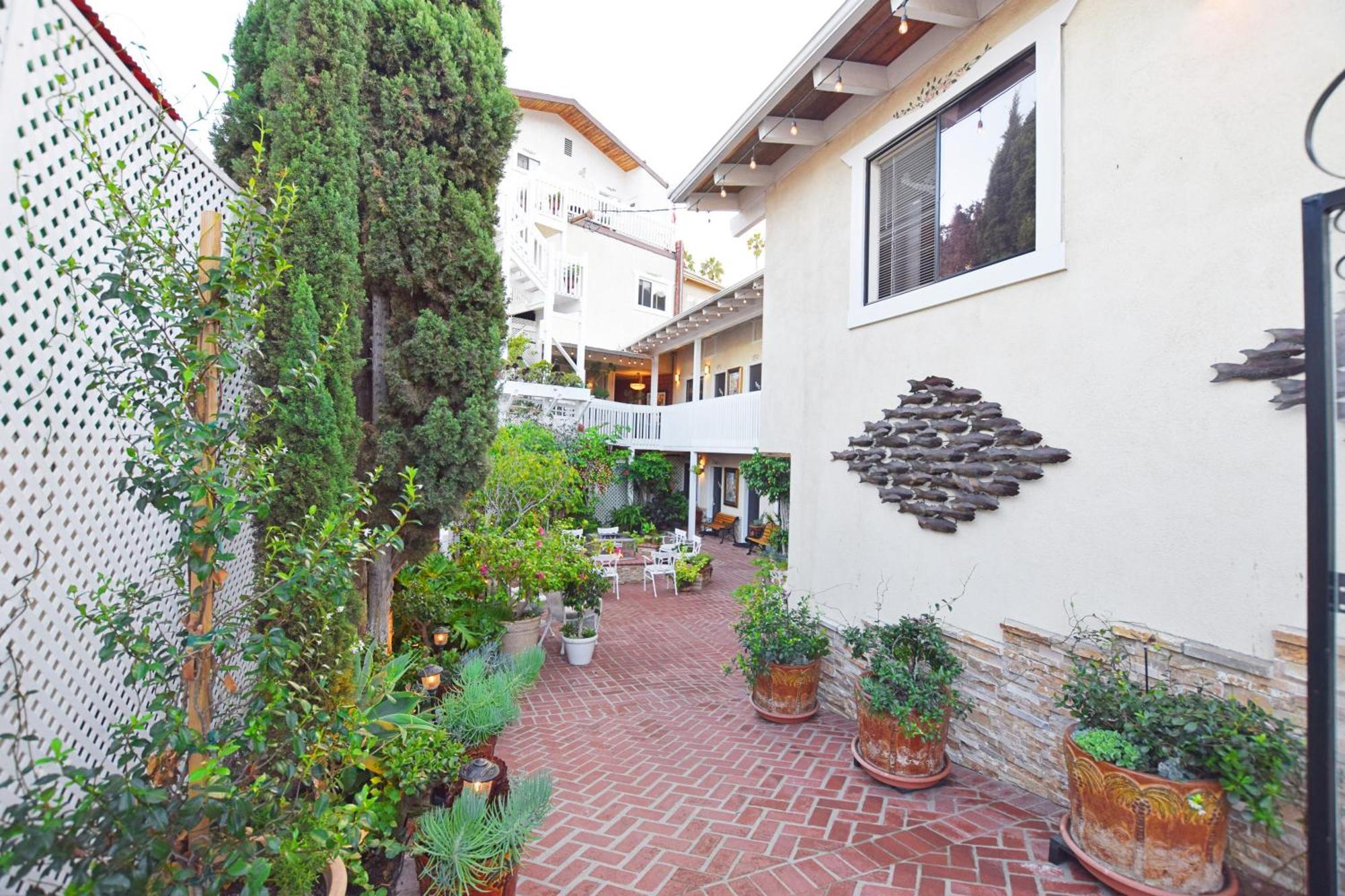 Catalina Courtyard Suites 아발론 외부 사진